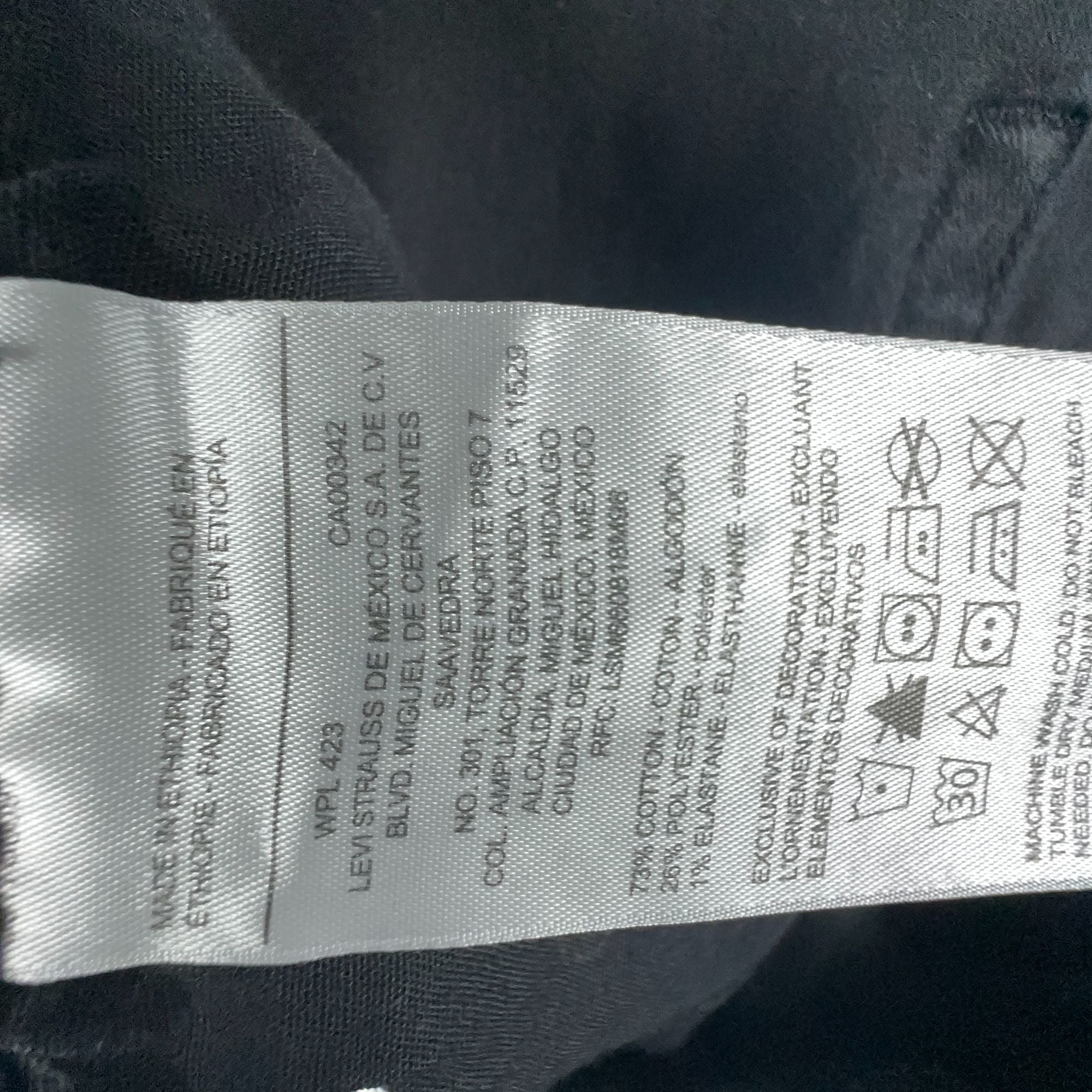 Signature Levi Jeans Straight Leg Slim Fit Mens Size W34 x L34 Black Dark Wash