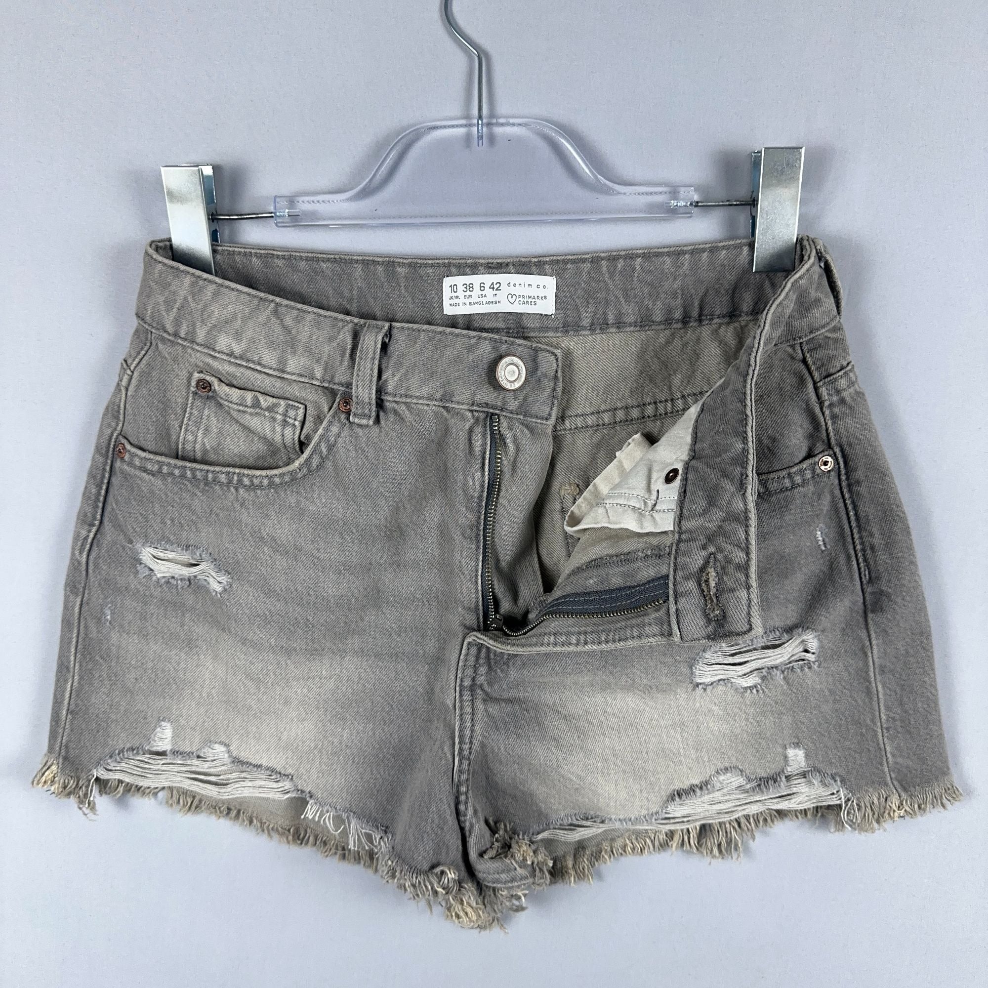 Denim Co Shorts Size 6 Cut Off 100% Cotton  Gray Medium Wash Distressed Raw Hem
