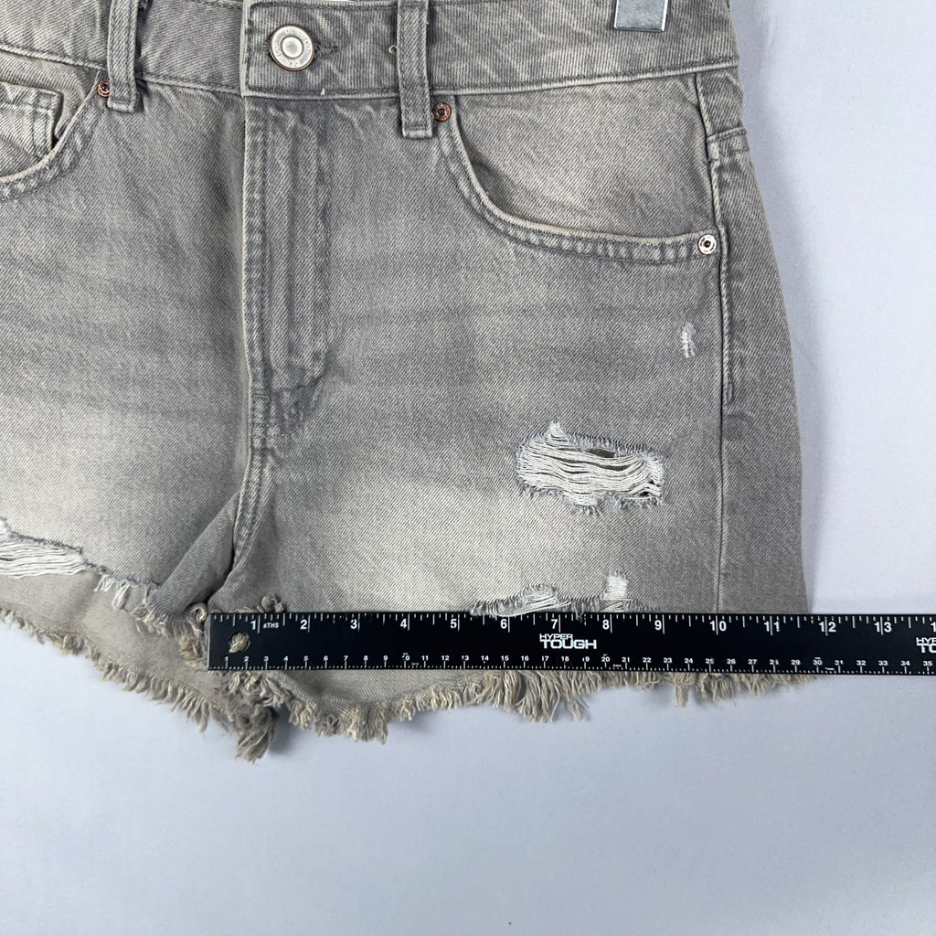 Denim Co Shorts Size 6 Cut Off 100% Cotton  Gray Medium Wash Distressed Raw Hem