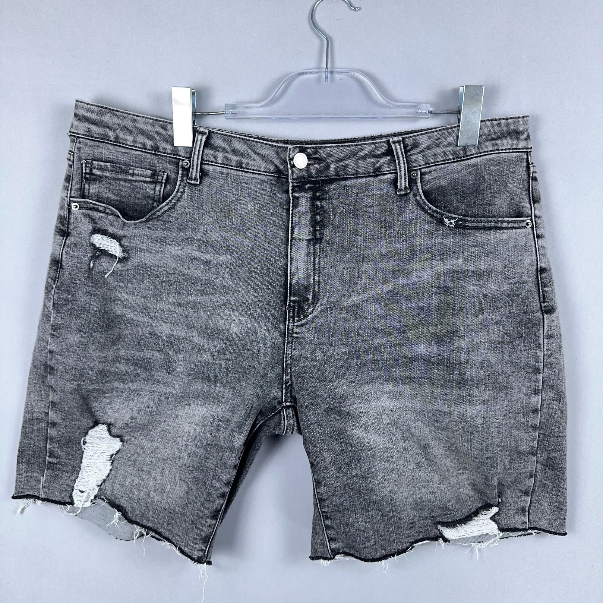 Time And Tru Womens Bermuda Shorts Size 18 High Rise Gray Distressed Frayed Hem