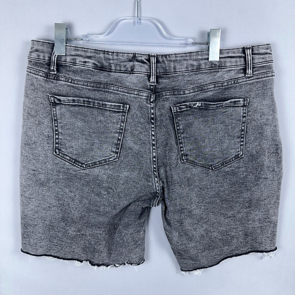 Time And Tru Womens Bermuda Shorts Size 18 High Rise Gray Distressed Frayed Hem