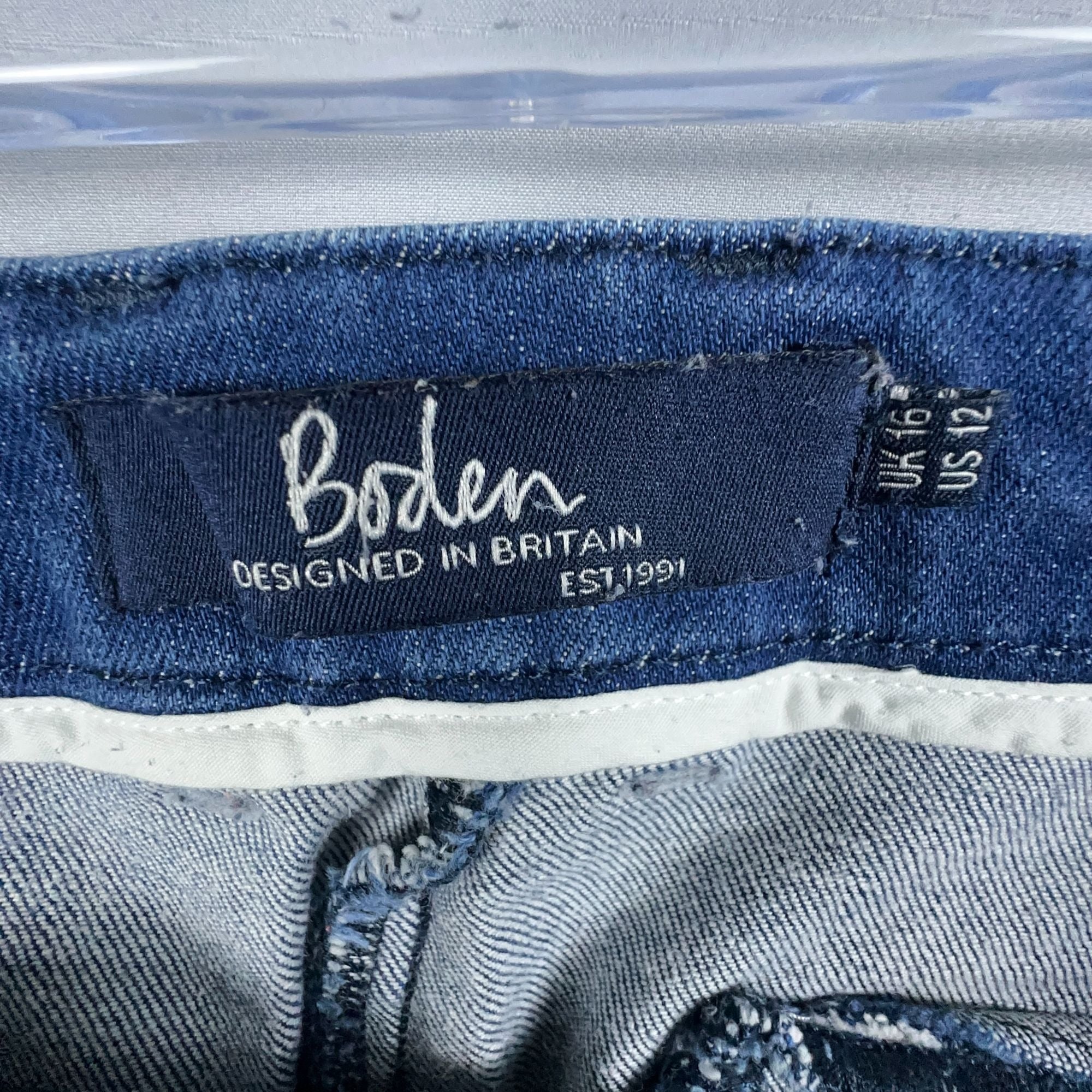 Boden Wellington Jeans Straight Leg Womens Size 12 High Rise Blue Med Wash
