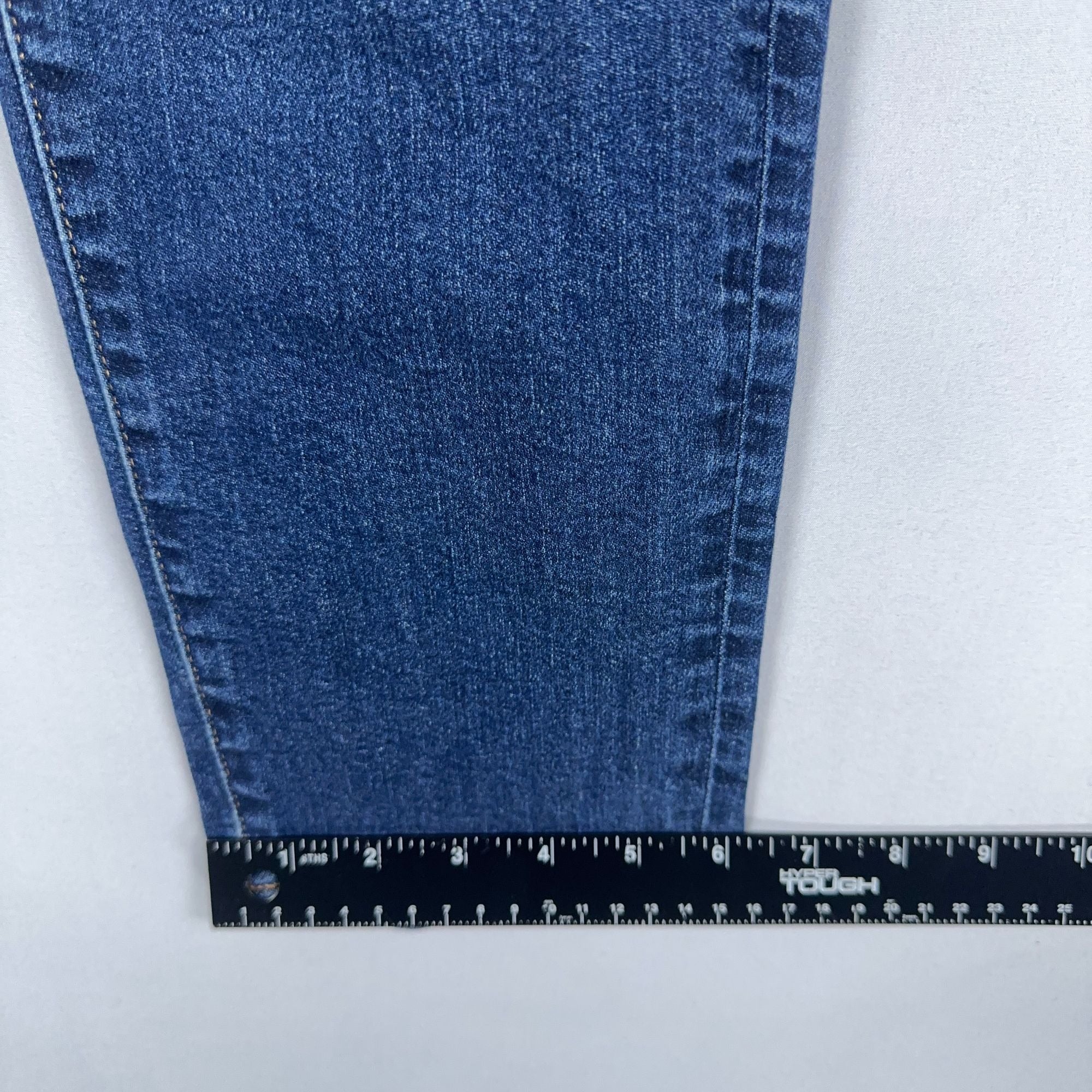 American Eagle Jeans Size 26x28 Slim Straight Leg  Blue Medium Wash