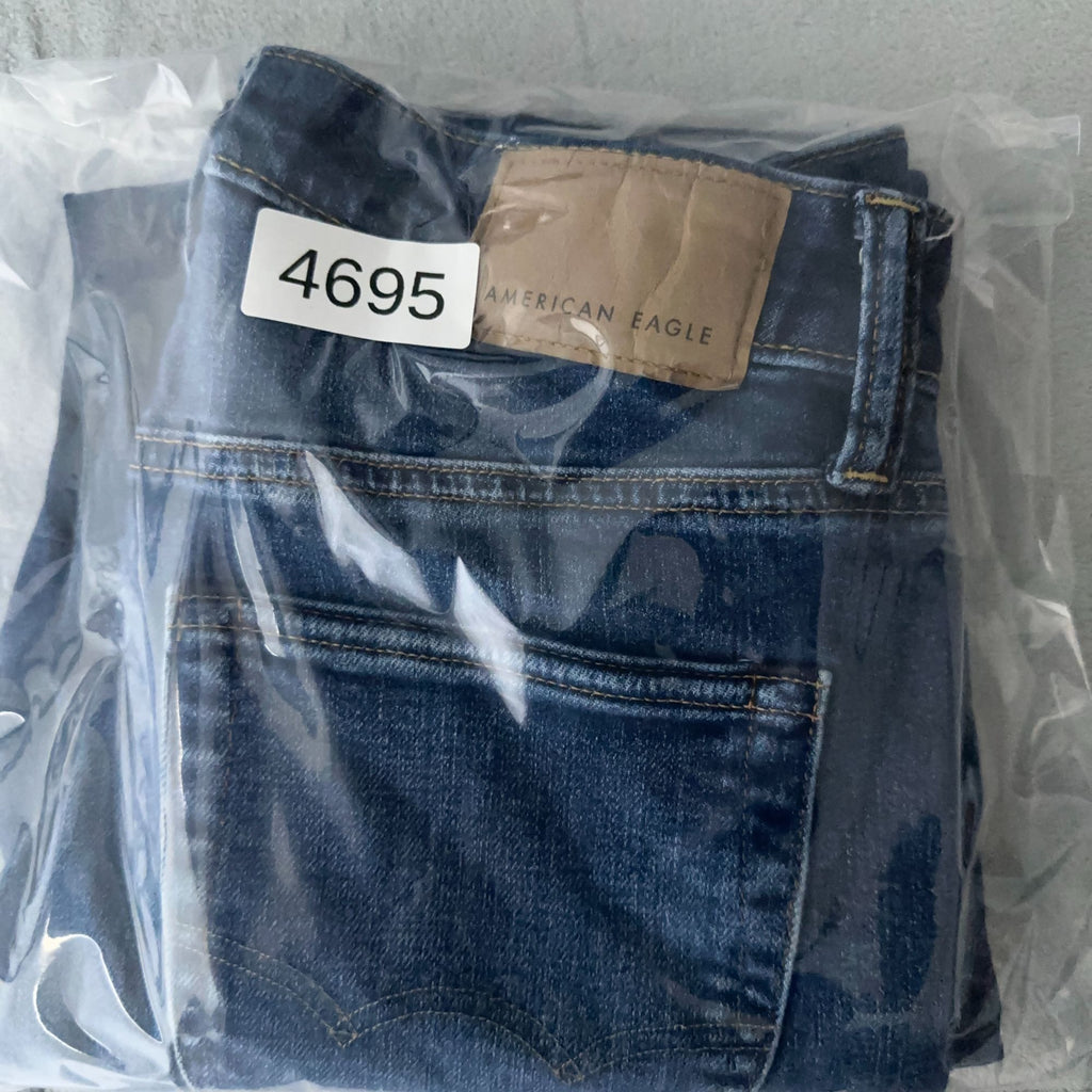 American Eagle Jeans Size 26x28 Slim Straight Leg  Blue Medium Wash